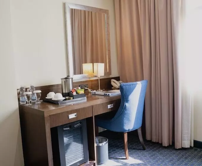 اتاق سوپریور با چشم‌انداز شهر, Best Western Premier Muscat