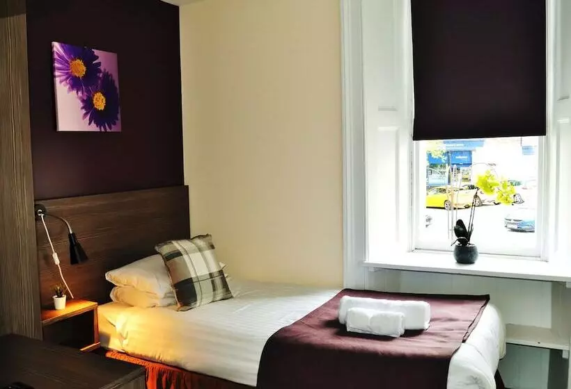 اتاق استاندارد یک نفره, The Breadalbane Arms Room Only
