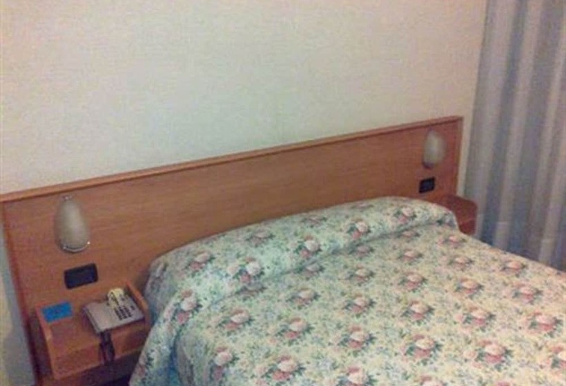 Chambre Standard Individuelle, Engadina