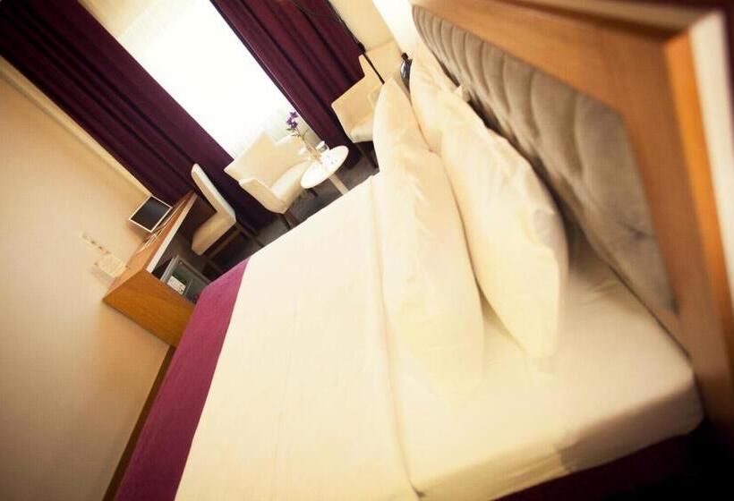 Standard Room, Helikon Business