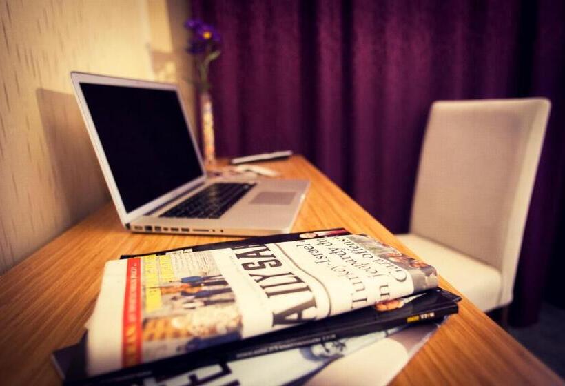 Superior Room, Helikon Business