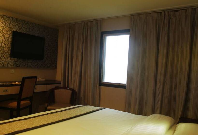 חדר סופריור, Hermes Palace Hotel Medan