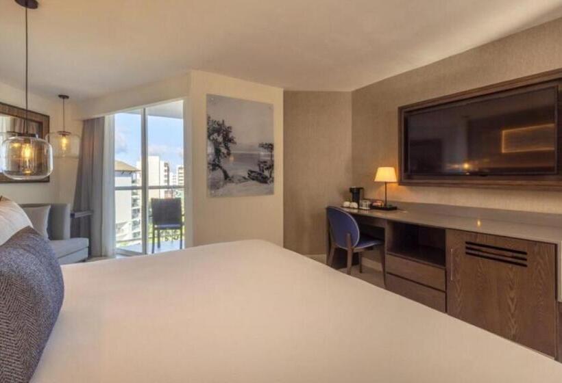 Номер Клуб Вид на Море, Hideaway At Royalton Blue Waters, An Autograph Collection All Inclusive Resort   Adults Only