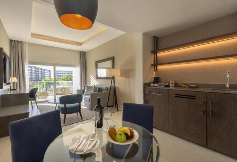 Люкс Президентский 2 Спальни, Hideaway At Royalton Blue Waters, An Autograph Collection All Inclusive Resort   Adults Only