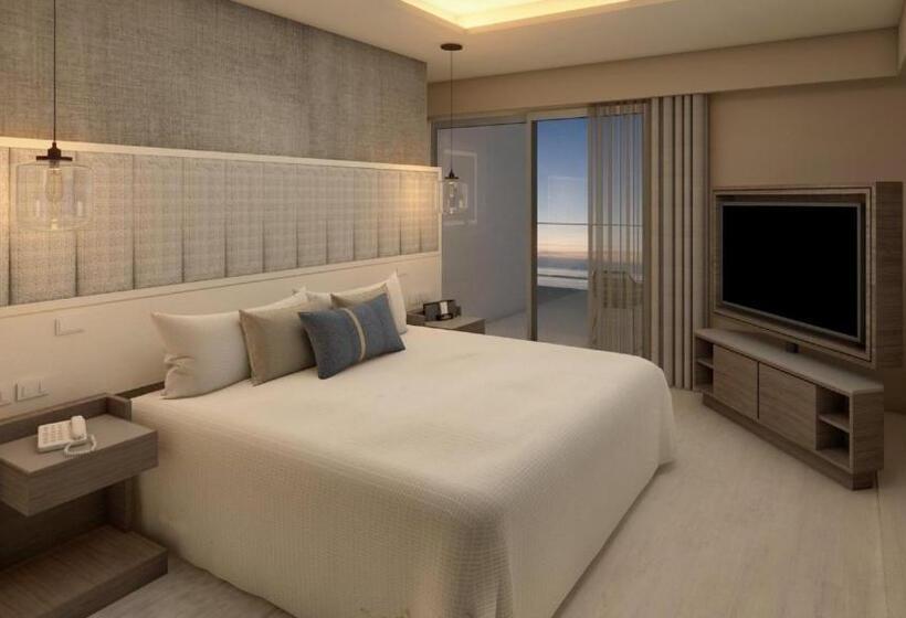 Люкс Клуб, Hideaway At Royalton Blue Waters, An Autograph Collection All Inclusive Resort   Adults Only