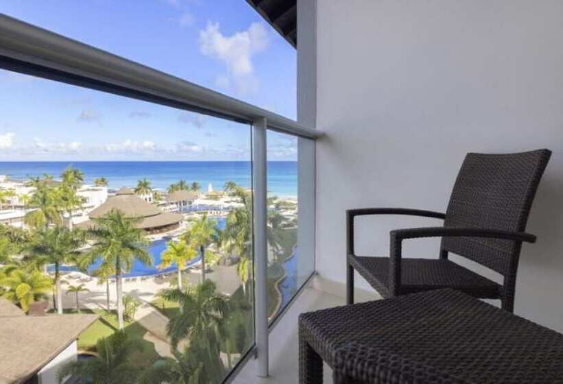 Номер Deluxe Вид на Море, Hideaway At Royalton Blue Waters, An Autograph Collection All Inclusive Resort   Adults Only