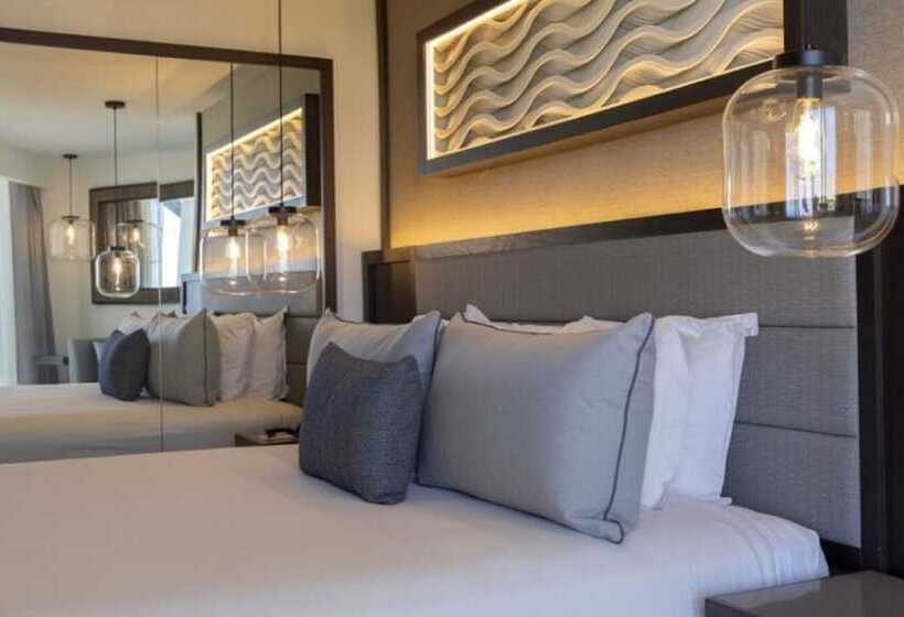 Номер Deluxe Вид на Море, Hideaway At Royalton Blue Waters, An Autograph Collection All Inclusive Resort   Adults Only