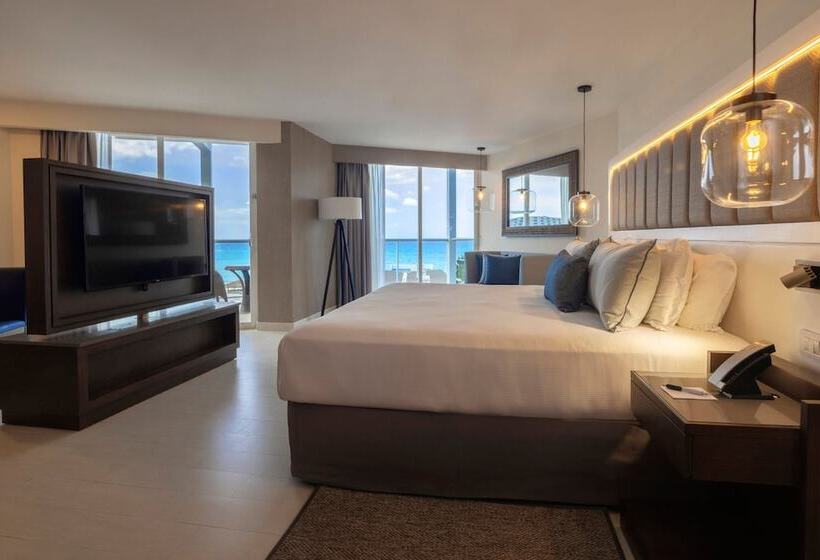 Полулюкс Deluxe Вид на Море, Hideaway At Royalton Blue Waters, An Autograph Collection All Inclusive Resort   Adults Only