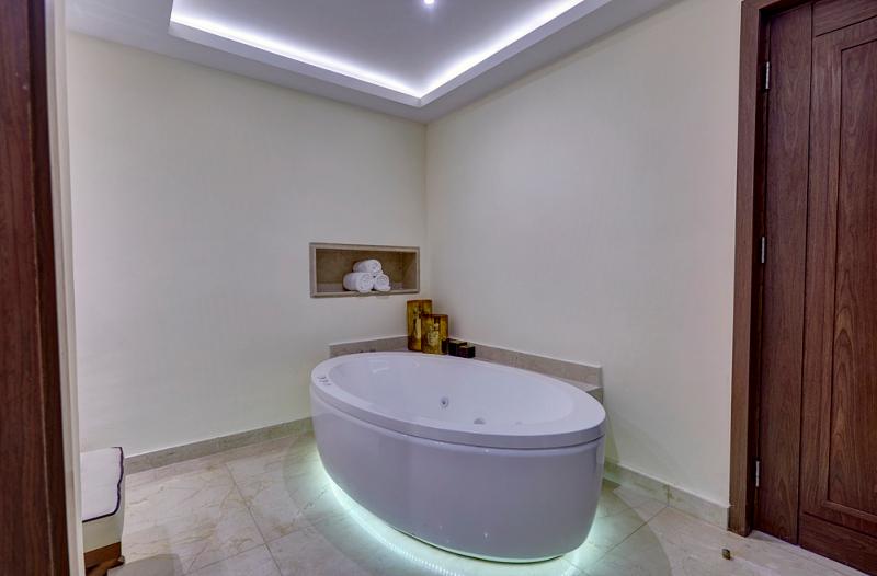 Клубный люкс с видом на море, Hideaway At Royalton Blue Waters, An Autograph Collection All Inclusive Resort   Adults Only