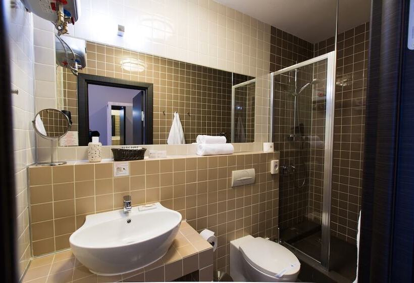 اتاق راحتی یک تخته, Olympplaza