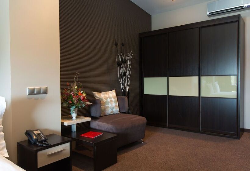 سوئیت پرزیدنت, Olympplaza