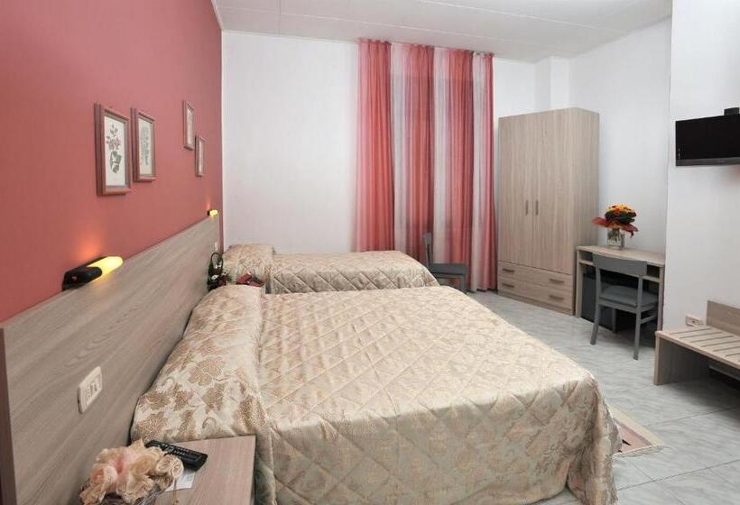 חדר סטנדרט לארבעה, Piccadilly