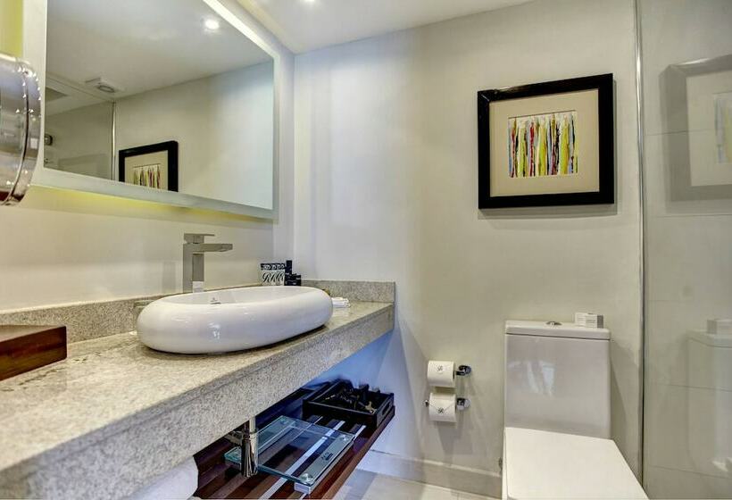 Номер Deluxe Вид на Море, Hideaway At Royalton Blue Waters, An Autograph Collection All Inclusive Resort   Adults Only