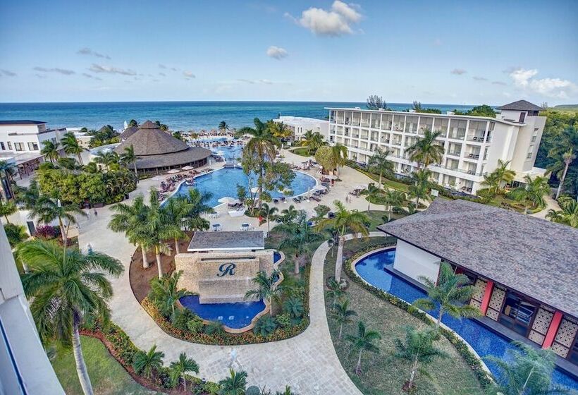 Номер Deluxe, Hideaway At Royalton Blue Waters, An Autograph Collection All Inclusive Resort   Adults Only