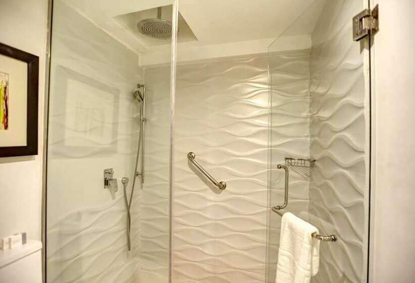 Номер Deluxe, Hideaway At Royalton Blue Waters, An Autograph Collection All Inclusive Resort   Adults Only