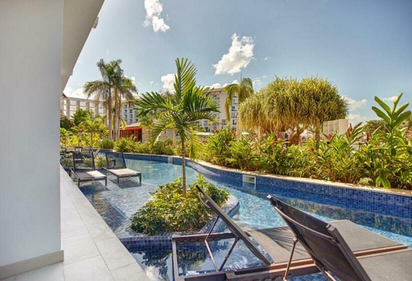 Полулюкс Клуб, Hideaway At Royalton Blue Waters, An Autograph Collection All Inclusive Resort   Adults Only