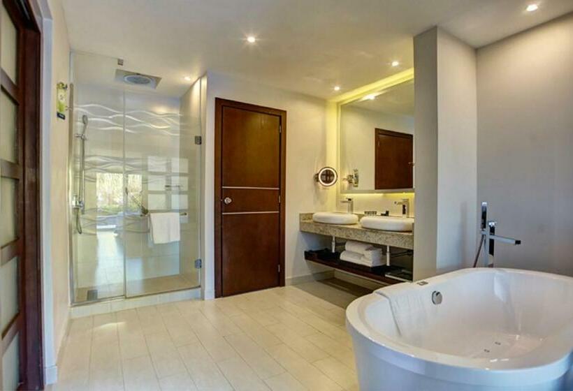 Люкс Президентский 2 Спальни, Hideaway At Royalton Blue Waters, An Autograph Collection All Inclusive Resort   Adults Only