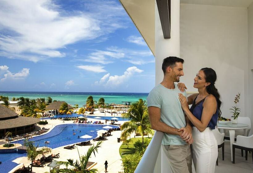 Полулюкс Deluxe Вид на Море, Hideaway At Royalton Blue Waters, An Autograph Collection All Inclusive Resort   Adults Only