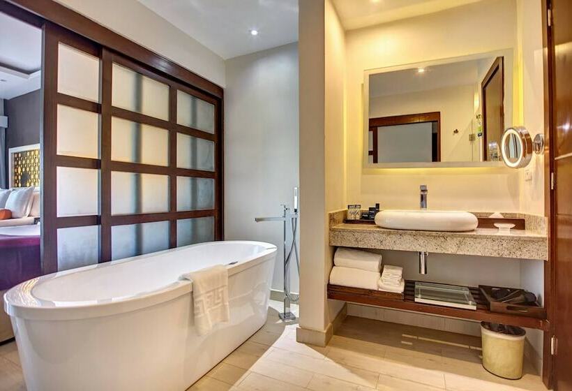 Полулюкс Deluxe Вид на Море, Hideaway At Royalton Blue Waters, An Autograph Collection All Inclusive Resort   Adults Only