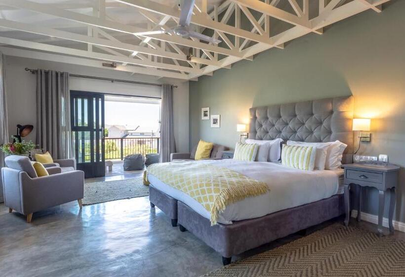 Superior suite with balcony, Whale Rock Luxury Lodge