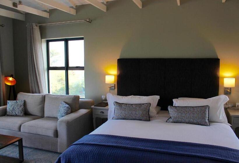 Superior suite with balcony, Whale Rock Luxury Lodge