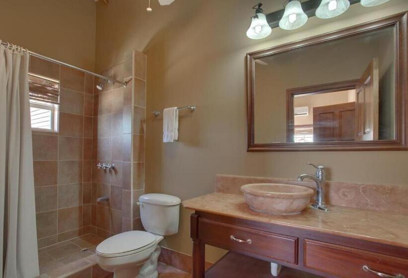 ‫فيلا غرفة نوم واحدة, X Tan Ha The Waterfront