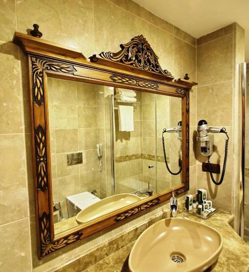 اتاق استاندارد سه نفره, Izala Hotel Boutique Class