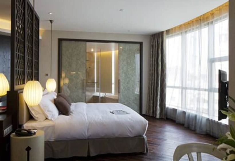 Люкс Повышенной Комфортности, Maison New Century Hotel Dongguan