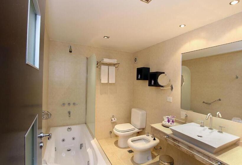 سوییت جونیور, Monasterio Hotel Boutique