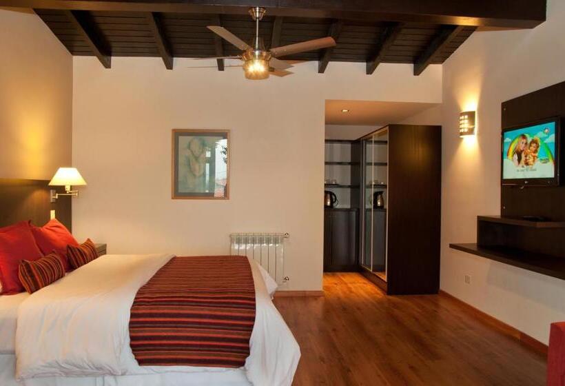 جناح جونيور, Monasterio Hotel Boutique