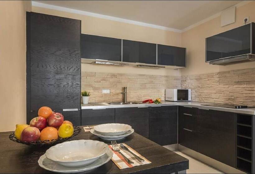 جناح بريميوم, P&o Apartments Arkadia