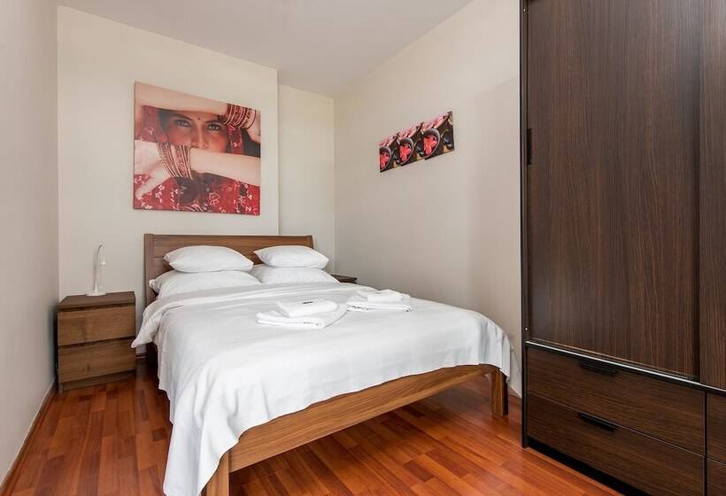 إستوديو قياسى, P&o Apartments Arkadia