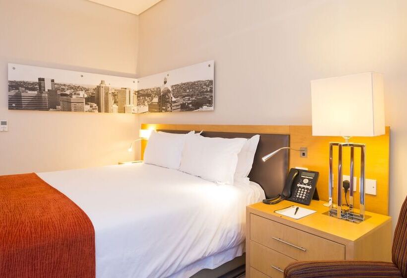 غرفة قياسية مطلة على المدينة, Protea Hotel By Marriott Gaborone Masa Square