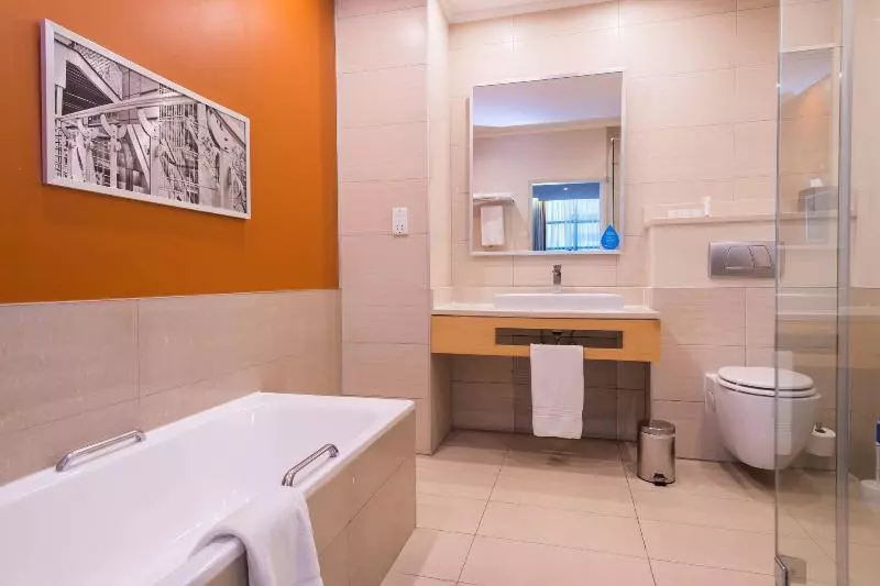 سوئیت با تخت بزرگ, Protea Hotel By Marriott Gaborone Masa Square
