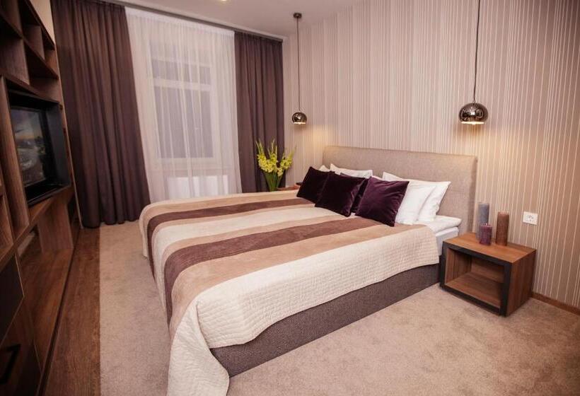 1 Szobás Apartman Földszinten, Senator Maidan