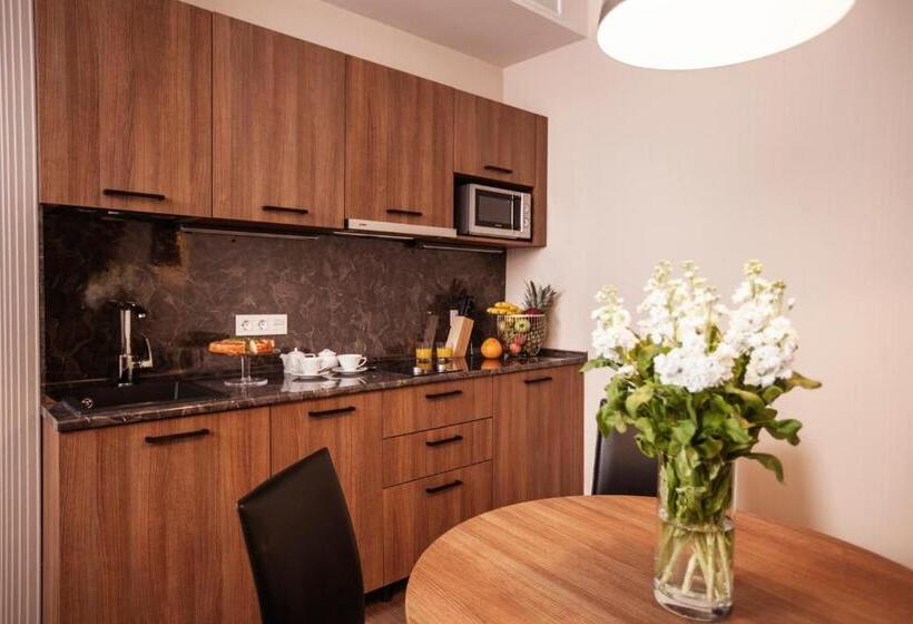 1 Szobás Apartman Földszinten, Senator Maidan