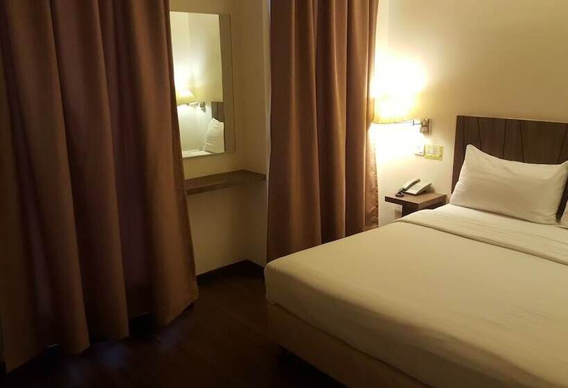 Королевский Номер, 9 Square Hotel   Kota Damansara