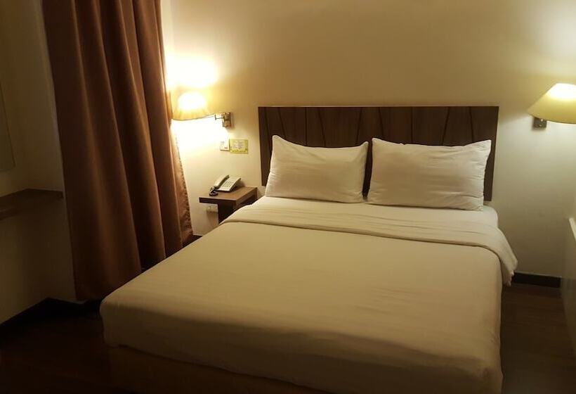 Королевский Номер, 9 Square Hotel   Kota Damansara