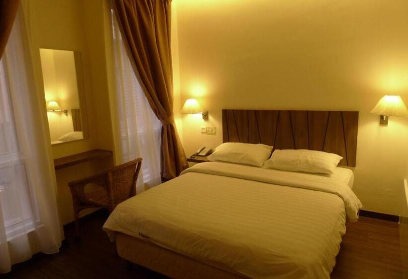 Королевский Номер, 9 Square Hotel   Kota Damansara