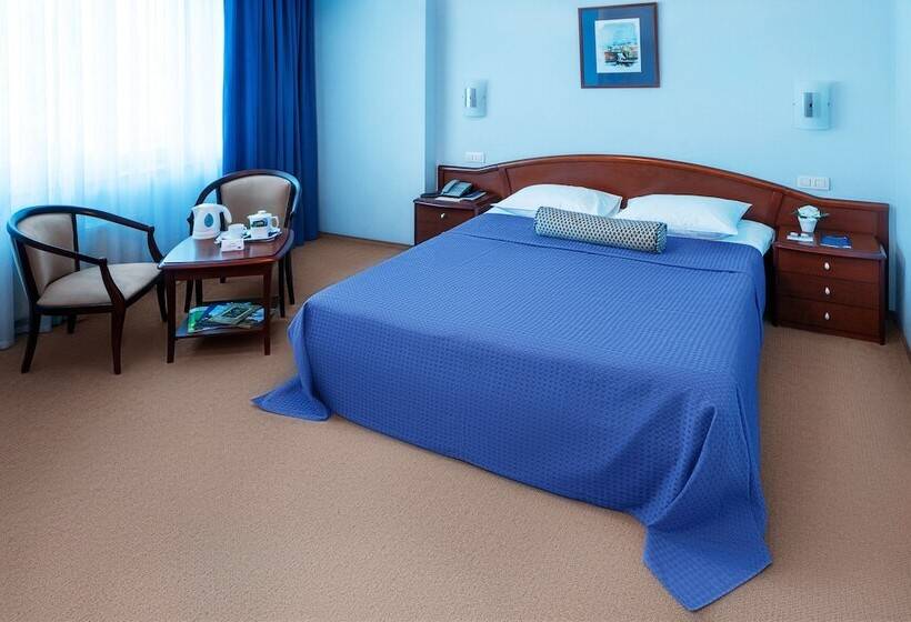 غرفة سوبيريور, Alexandrovsky Garden