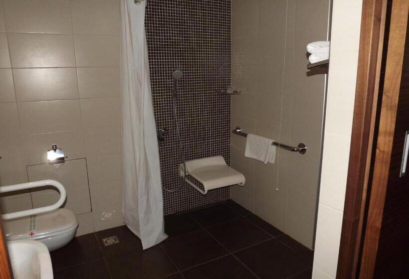 اتاق استاندارد برای معلولان, Aurel