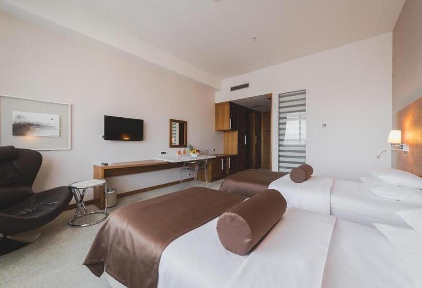 اتاق استاندارد, Aurel