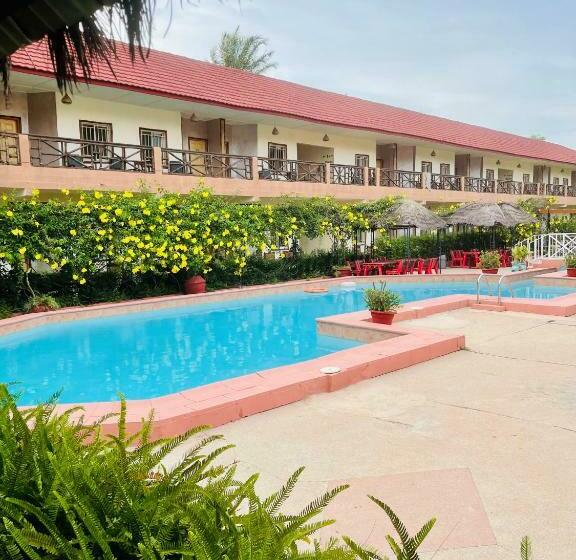 اتاق استاندارد با چشم‌انداز استخر, Bamboo Garden