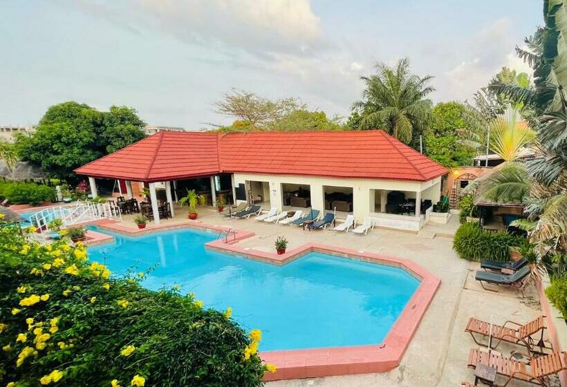 اتاق استاندارد با چشم‌انداز استخر, Bamboo Garden