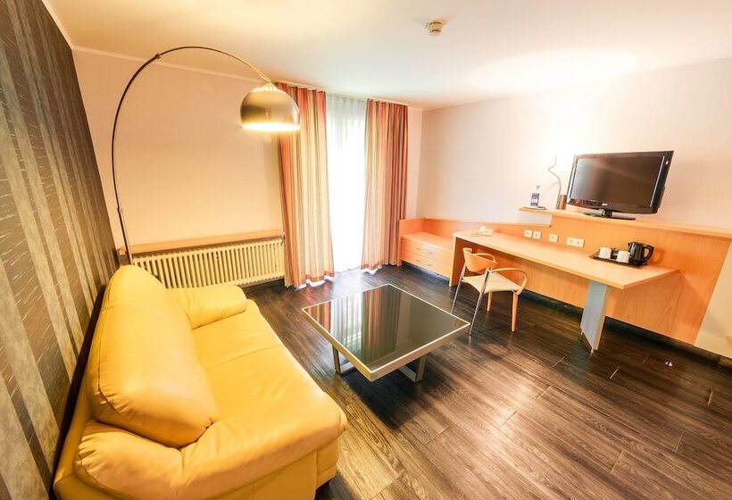 جناح جونيور, Best Western Plaza Hotel Stuttgart Ditzingen