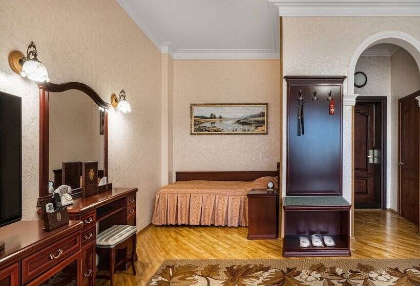 استودیوی استاندارد, Chebotarev