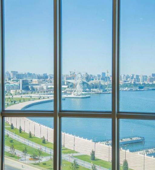 سوییت جونیور, Golden Coast