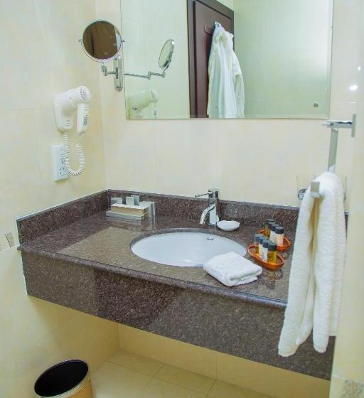 اتاق پریمیوم چهارنفره, Golden Coast