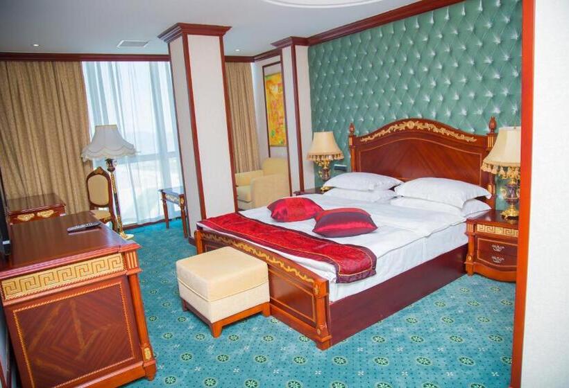 اتاق پریمیوم چهارنفره, Golden Coast