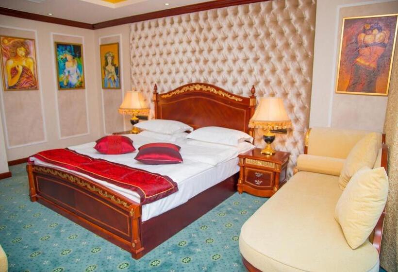 اتاق پریمیوم چهارنفره, Golden Coast